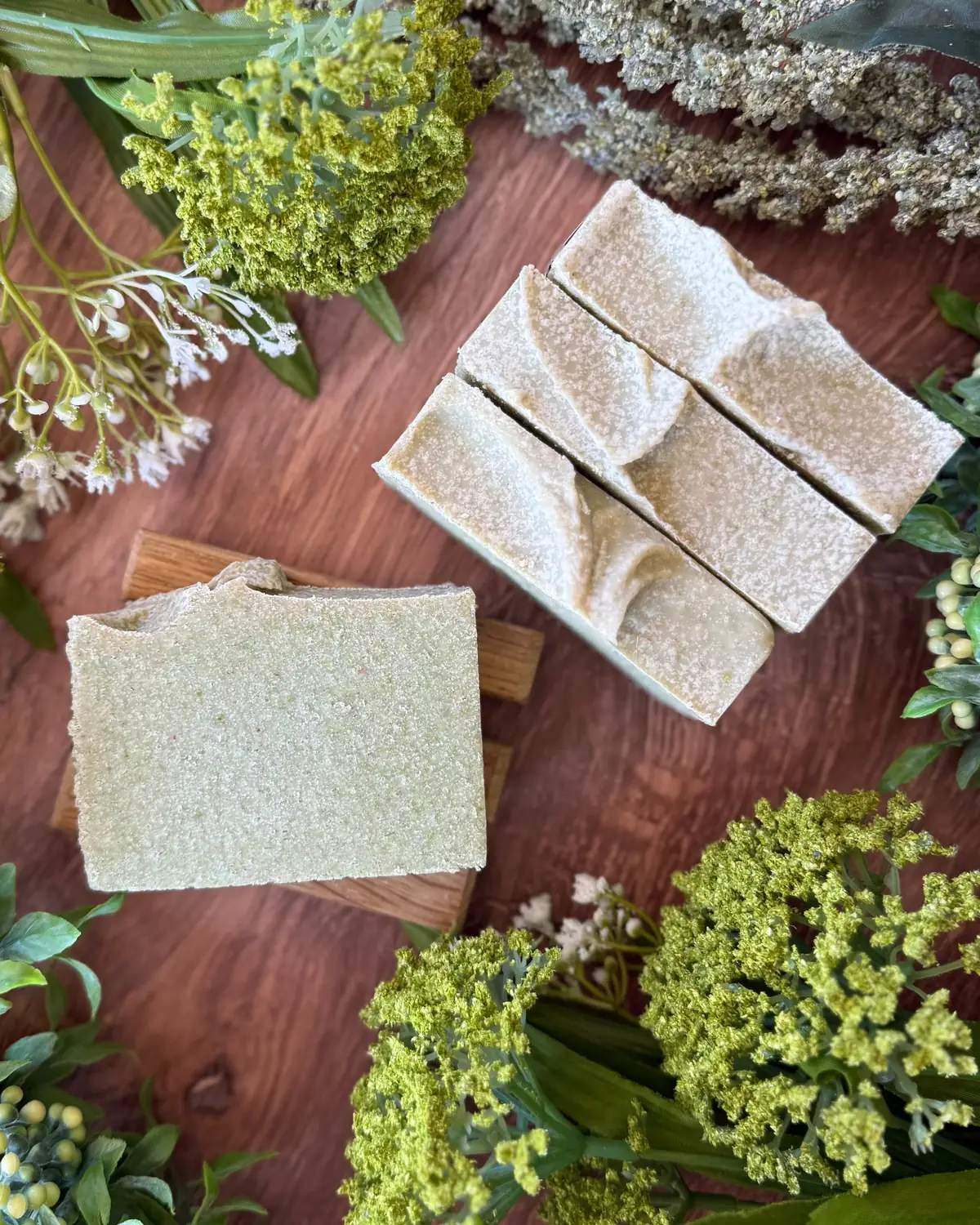 Sea Salt & Aloe, close detail of the label and bar edge